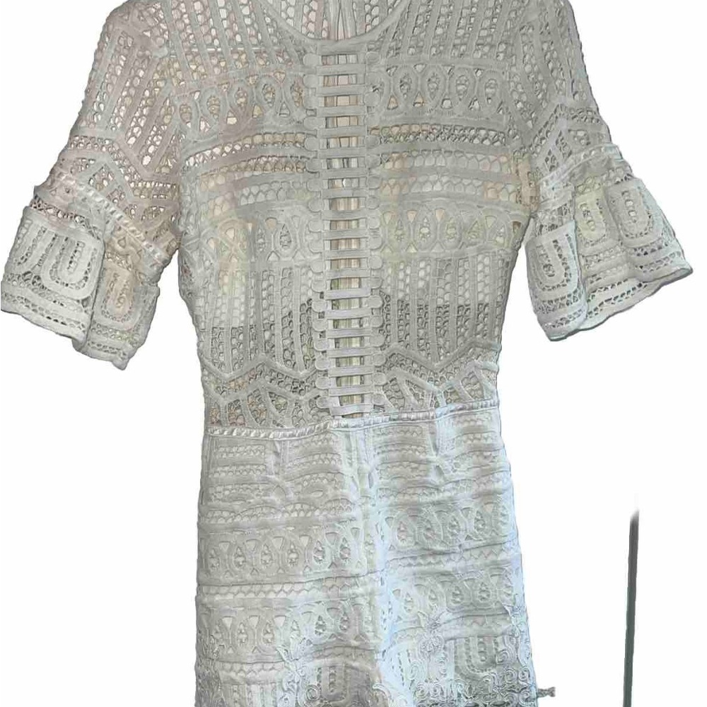 Fabulous Agilita White Romper size XS 0 Retails:$450